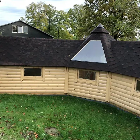 Huize Ouwervelden Bed & Breakfast 2*